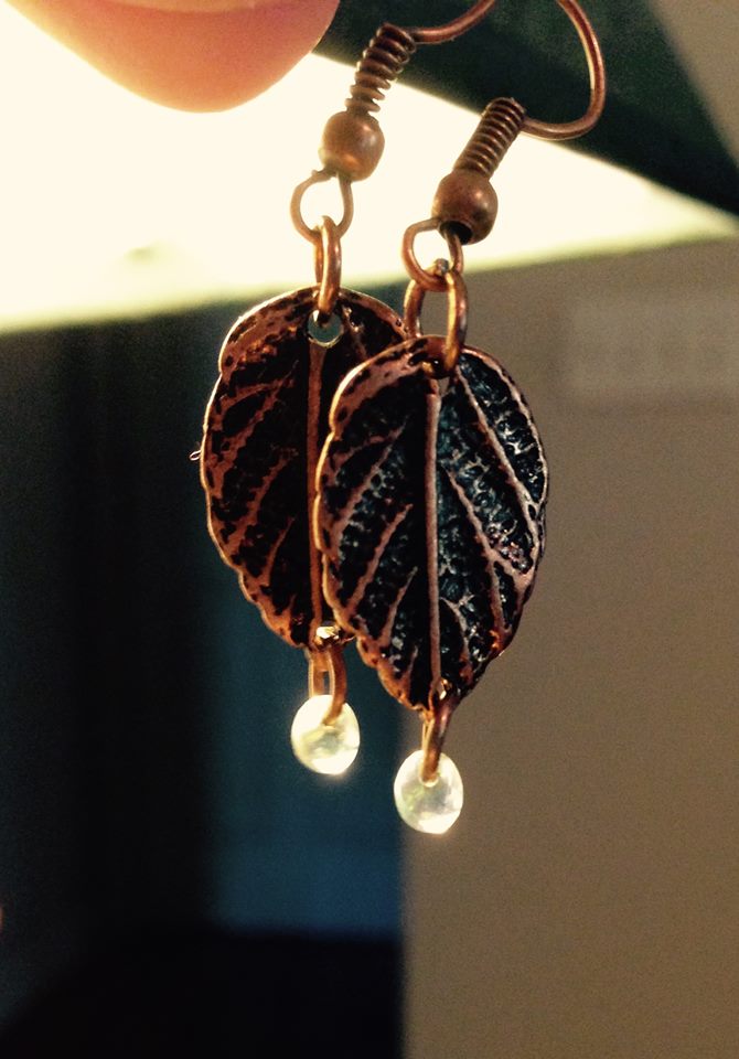 leaf with fringe bead